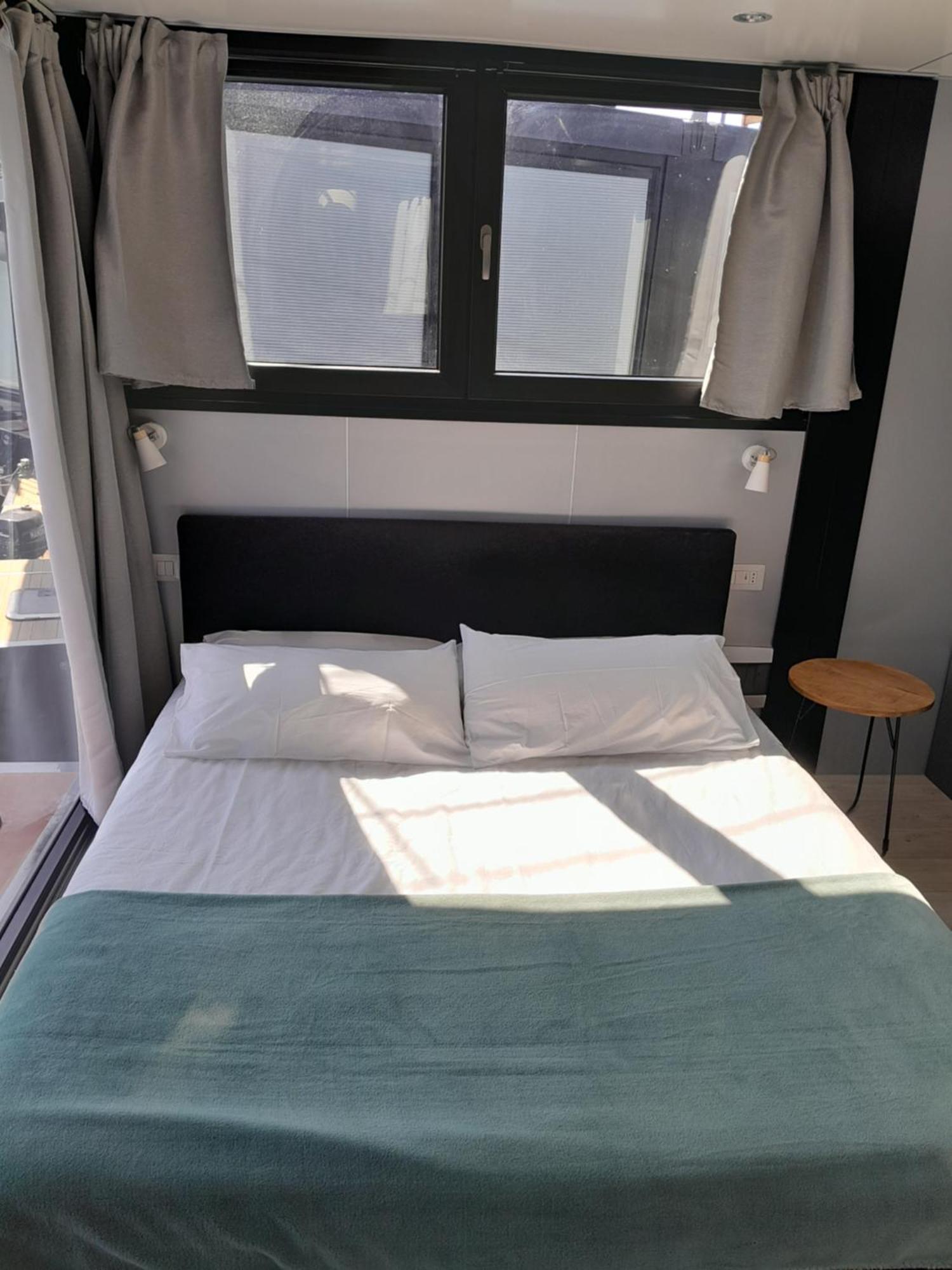 Floating Experience Black Pearl, Lago Maggiore دورميلّيتّو المظهر الخارجي الصورة